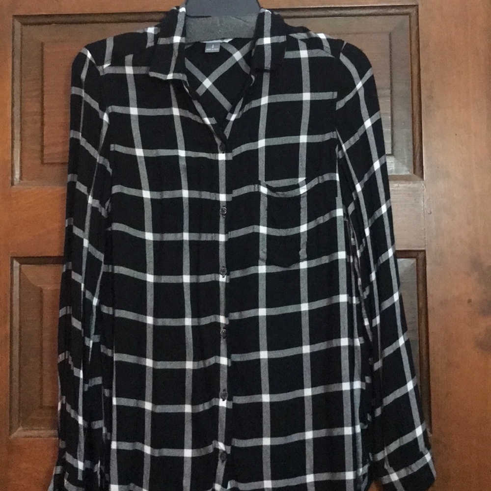 FINAL! Must go by 8/15. Black/white button down.
